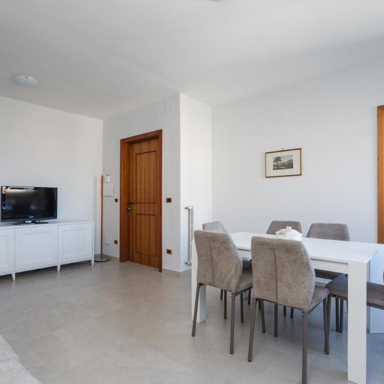 Domus Partenope view By Dimorra - Appartamento con 2 Camere da Letto - 9