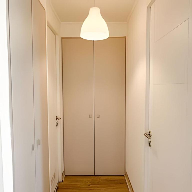 Cozy Central Apartment with Great Connectivity - Apartment - 7
