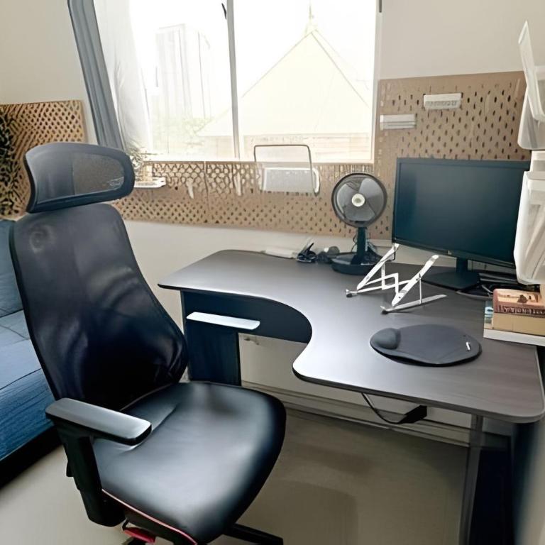 Cozy Central Apartment with Great Connectivity - Apartment - 33