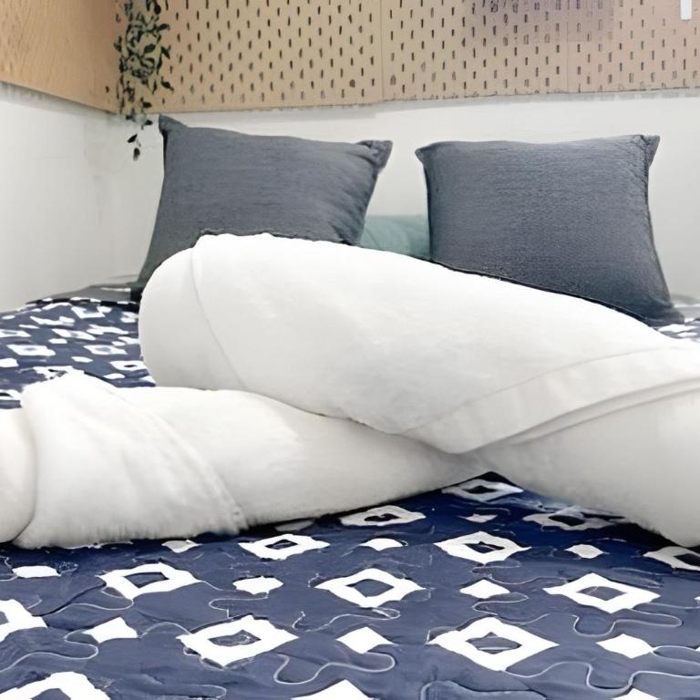 Cozy Central Apartment with Great Connectivity - Apartment - 36
