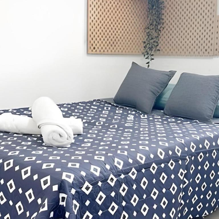 Cozy Central Apartment with Great Connectivity - Apartment - 35