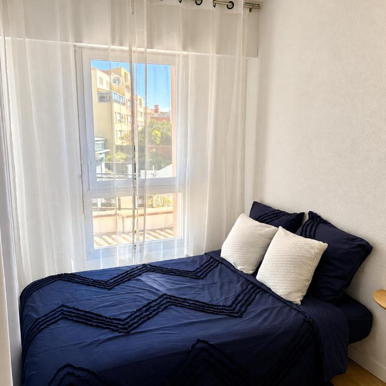Climatisé et Spacieux avec Terrasse, Centre Port et Proche Mer - 6 Personnes - Deluxe Apartment mit Balkon und 2 Schlafzimmern - 11