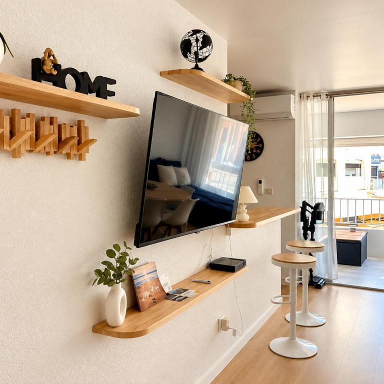 Climatisé et Spacieux avec Terrasse, Centre Port et Proche Mer - 6 Personnes - Deluxe Apartment mit Balkon und 2 Schlafzimmern - 3