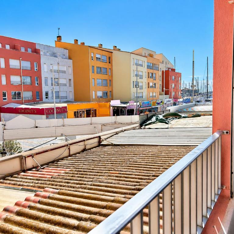 Climatisé et Spacieux avec Terrasse, Centre Port et Proche Mer - 6 Personnes - Deluxe Apartment mit Balkon und 2 Schlafzimmern - 22