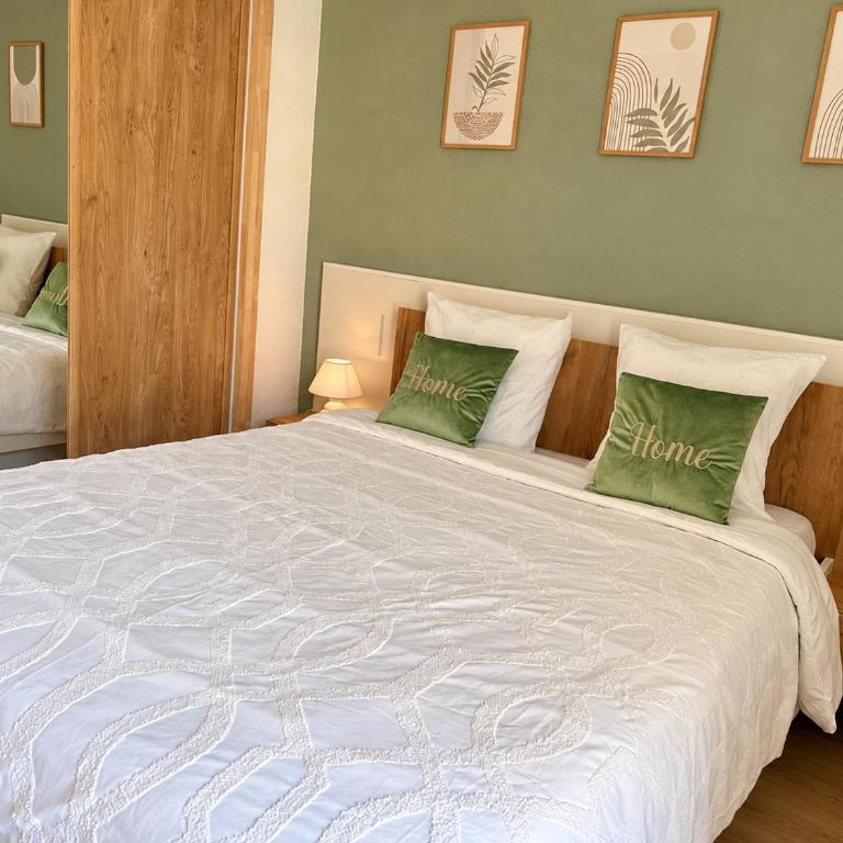 Climatisé et Spacieux avec Terrasse, Centre Port et Proche Mer - 6 Personnes - Deluxe Apartment mit Balkon und 2 Schlafzimmern - 9
