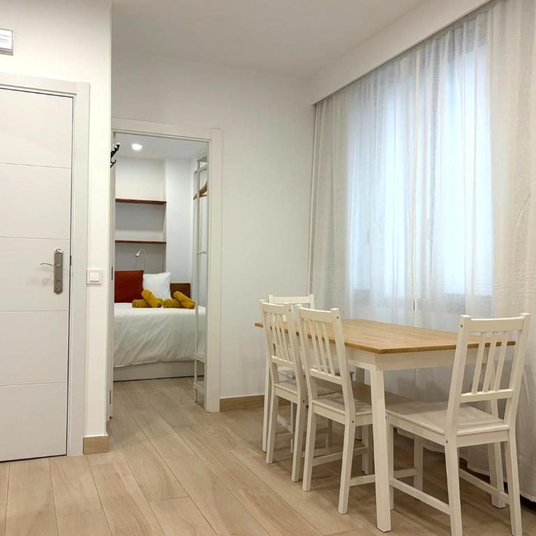 White & Center - Habitación Cuádruple adaptada para personas con discapacidad - 1