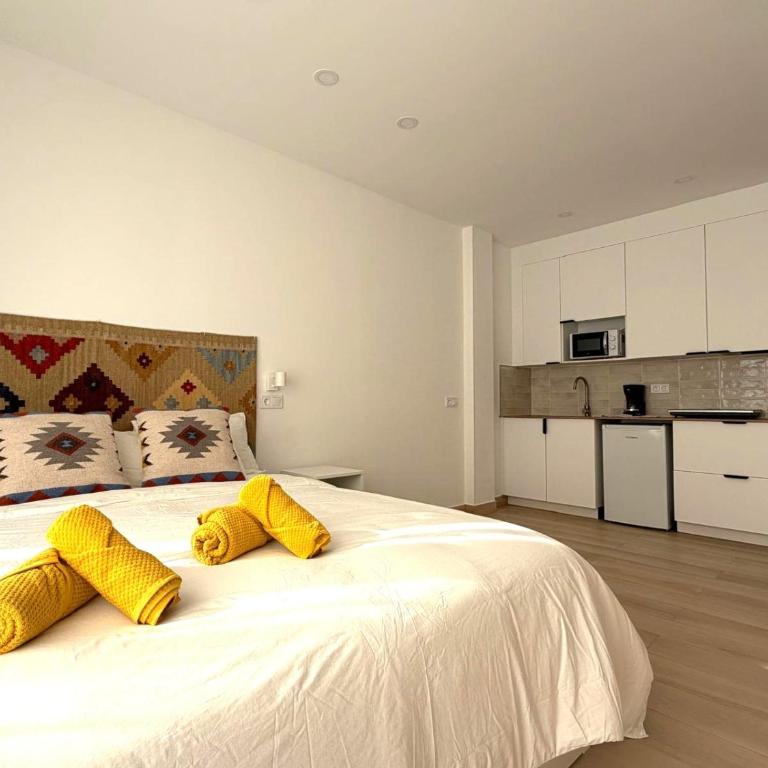 White & Center - Estudio Triple Estándar - 12