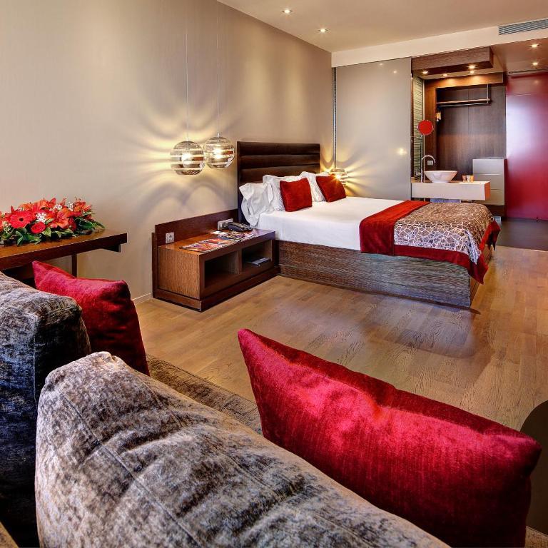 Olivia Plaza Hotel - Triple Room - 1