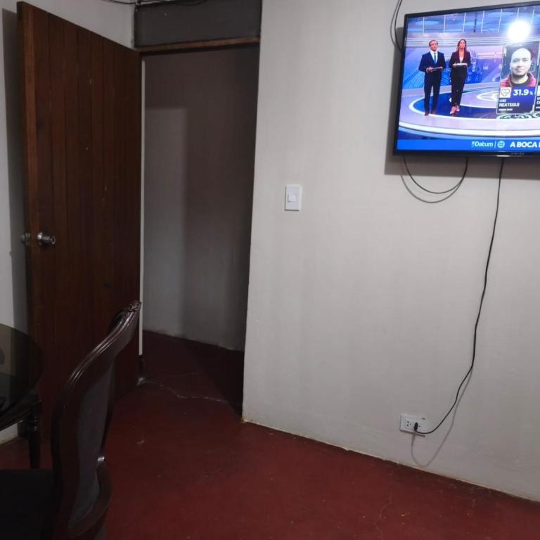 Minidepartamento Cerca Al Aeropuerto Jorge Chavez - Apartamento de 2 dormitorios - 1