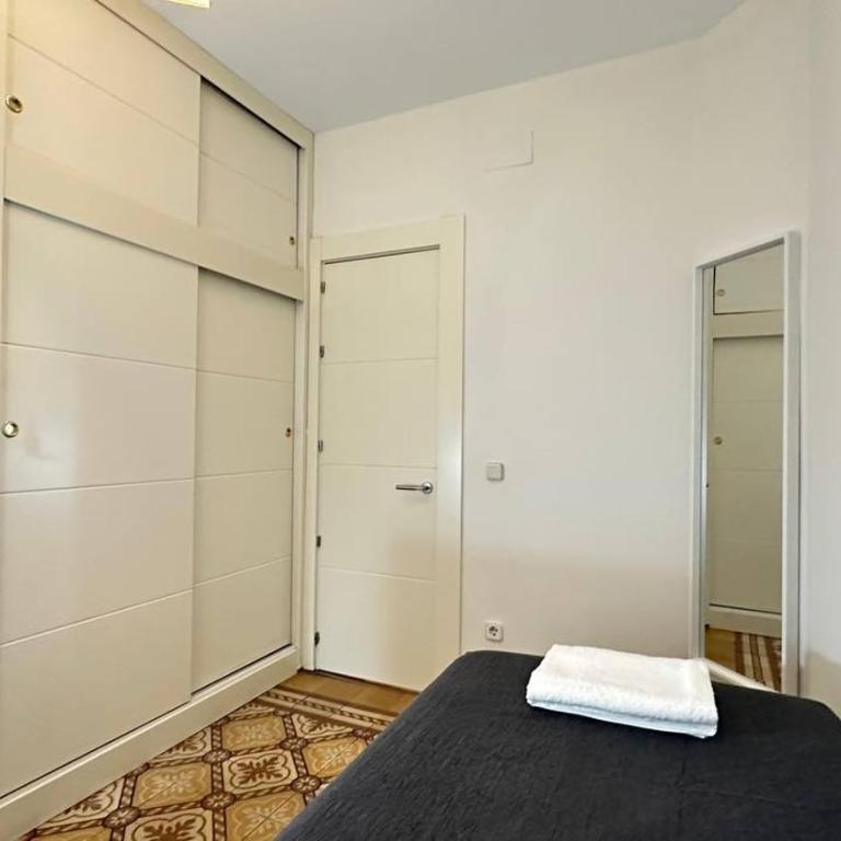 Habitaciones Barcelo - Habitación Individual Estándar con baño compartido - 8