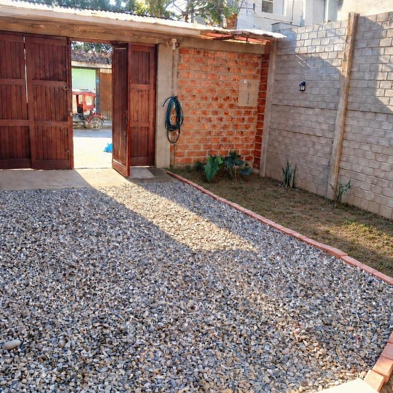 Casa en Zaragoza con Jardín y Estacionamiento privado - Two-Bedroom House - 5