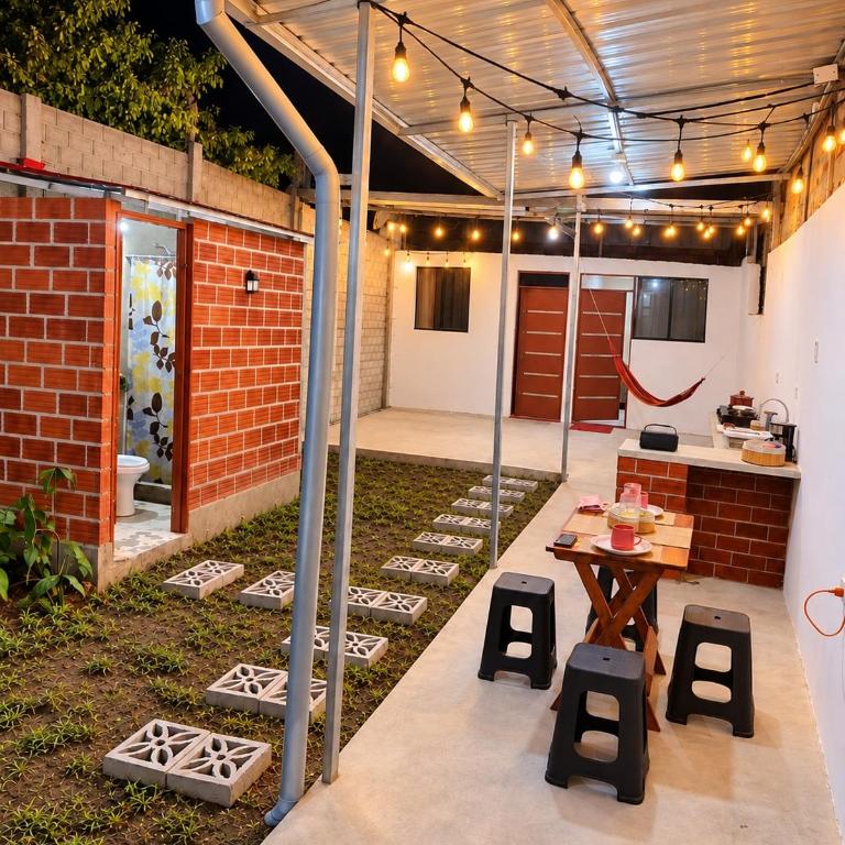 Casa en Zaragoza con Jardín y Estacionamiento privado - Two-Bedroom House - 12