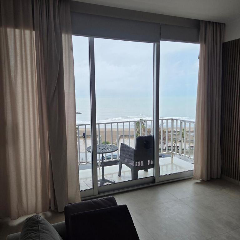 Frente al mar renovado en Varese, balcón con vista total - Apartamento de 2 dormitorios - 27