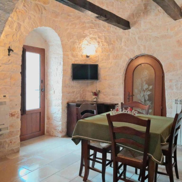 B&B La Rosa dei Trulli Alberobello - Trullo with private patio - 13
