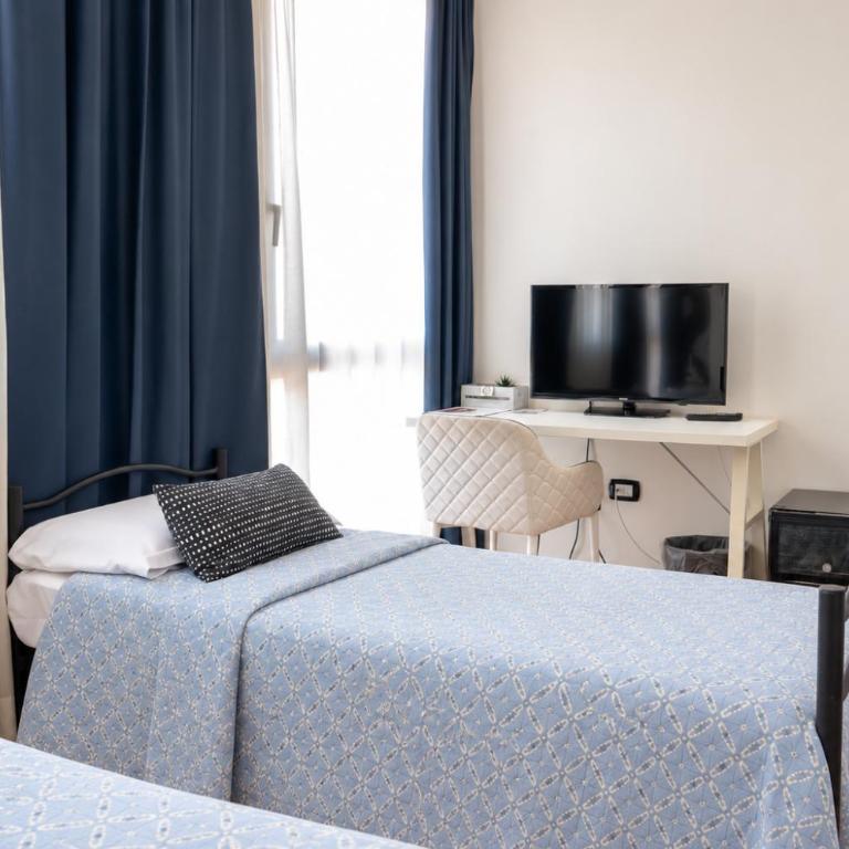 Lake Como Golf Hotel - Camera Familiare - 10