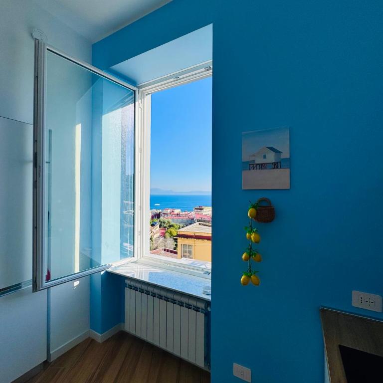 Capriview SuiteNapoli - Vista su Capri - Three-Bedroom Apartment with Ocean View - 1