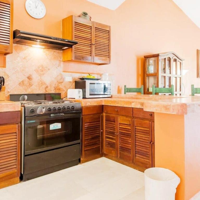 Private balcony I Gated Playacar I Pool On Site! - Apartment - 13