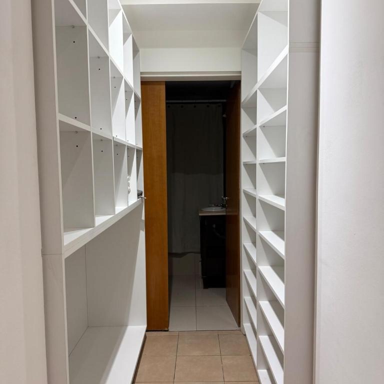 Departamento monoambiente amplio en el centro de la ciudad - Apartamento de 1 dormitorio - 16