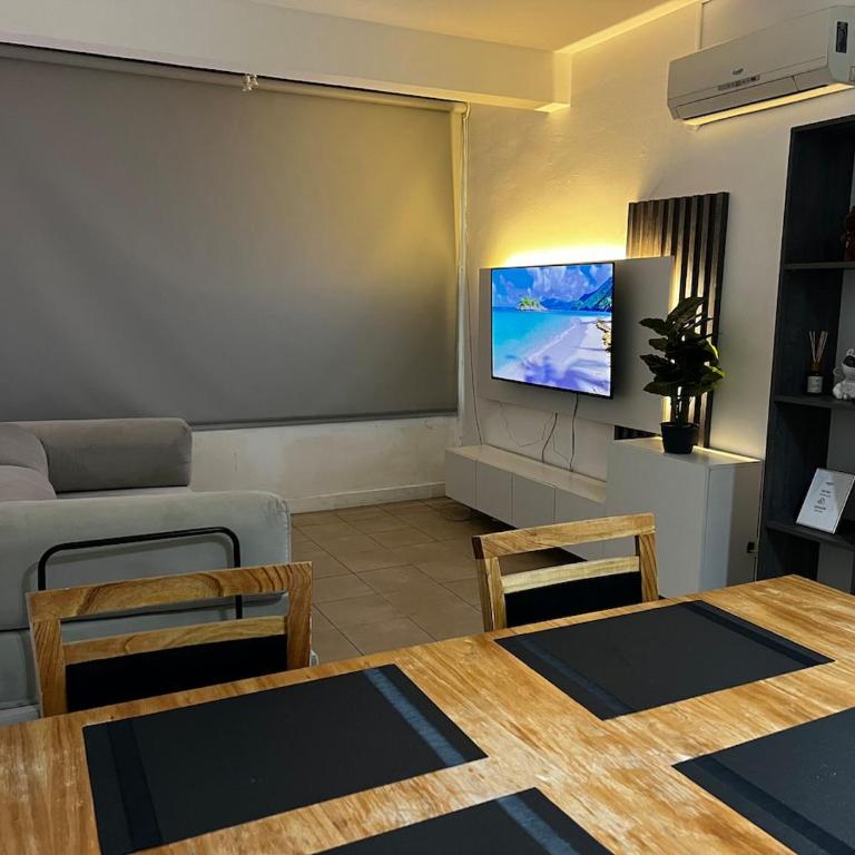 Departamento monoambiente amplio en el centro de la ciudad - Apartamento de 1 dormitorio - 11