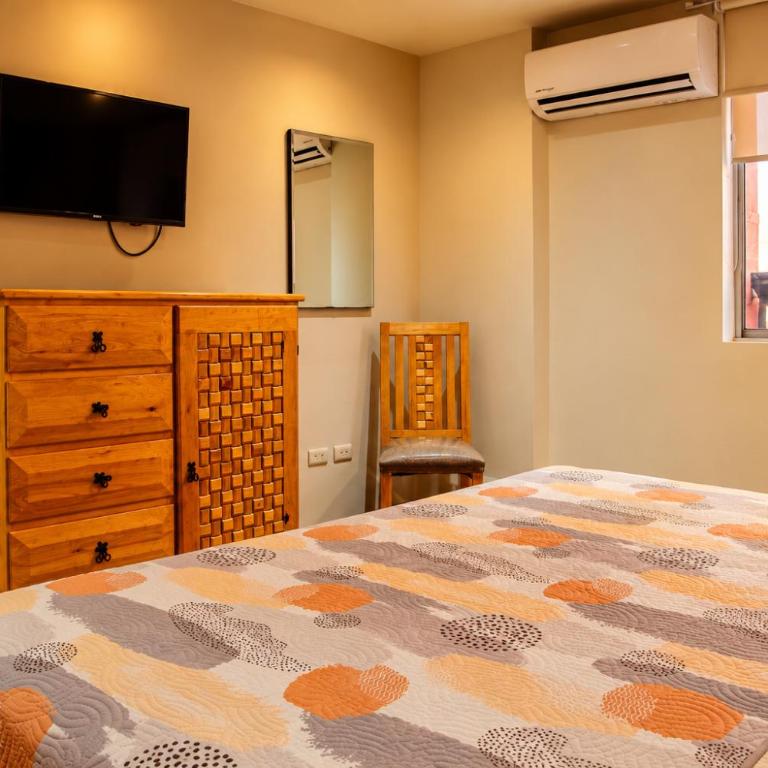 Hotel Colonial Monterrey - Zimmer mit Kingsize-Bett - 16