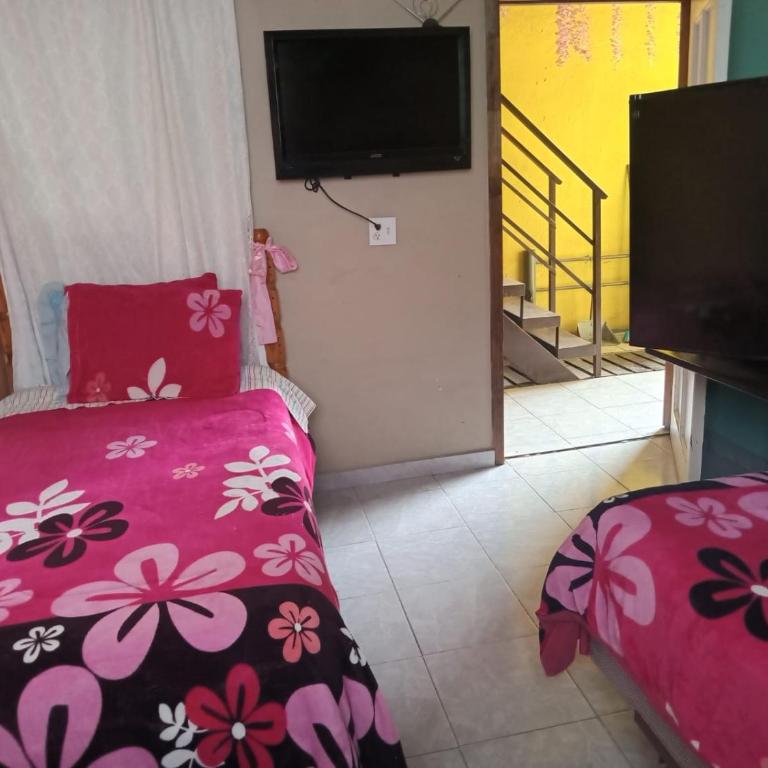 Hospedaje Barato Mi Casita de Colores - Habitación Doble - 4