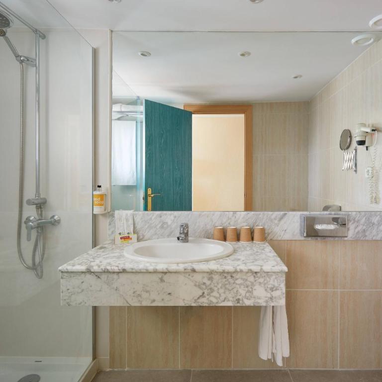 SOL by Meliá Milanos Pingüinos - Habitación Familiar con vistas (2 adultos + 2 niños) - 3