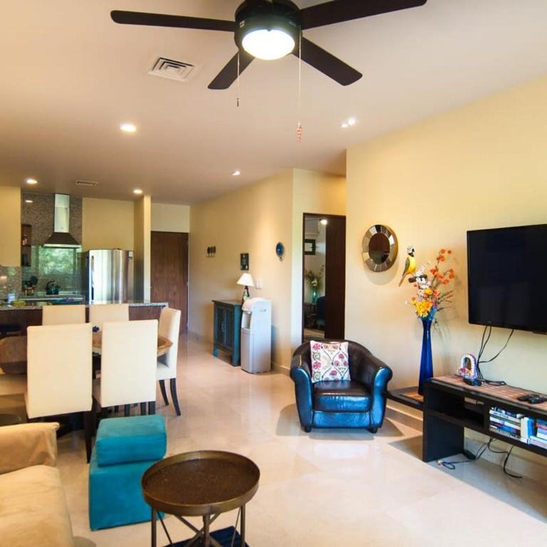 Happy Vibes Getaway with Stellar Oceanview Roof Pool! - Apartamento - 14
