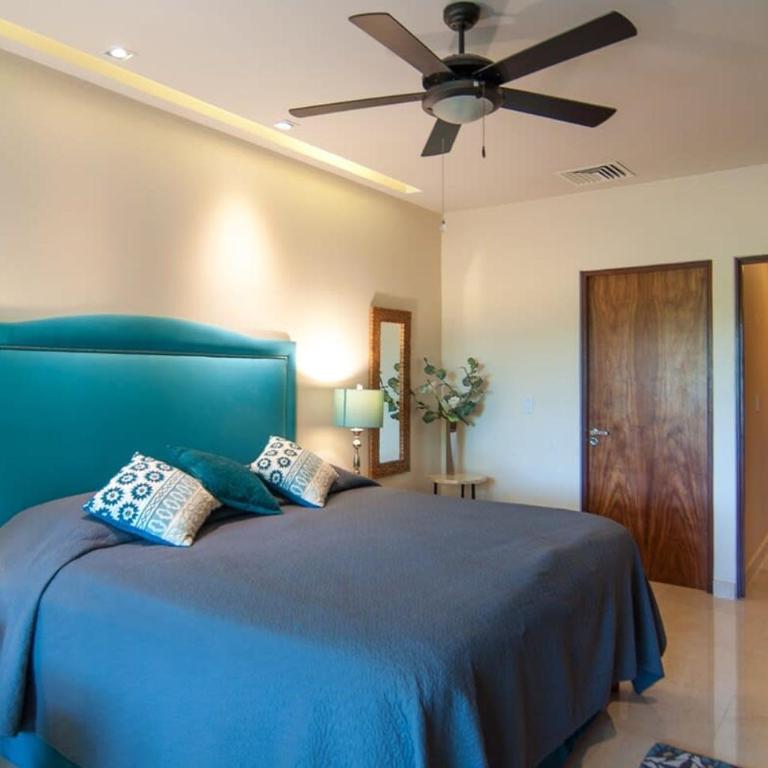 Happy Vibes Getaway with Stellar Oceanview Roof Pool! - Apartamento - 20