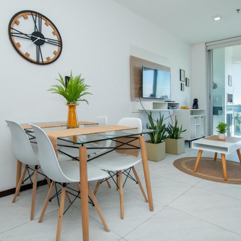 Fully Equipped Apt Pool & Workspace City Views - Apartamento - 12