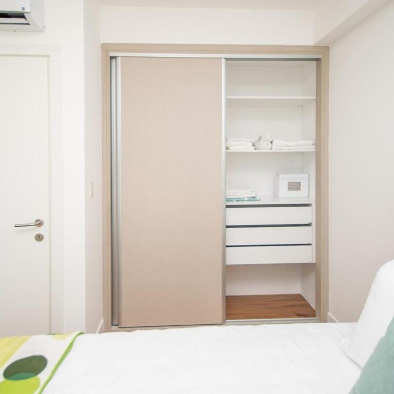 Prime Location One-Bedroom Near the Mall - Apartamento - 21
