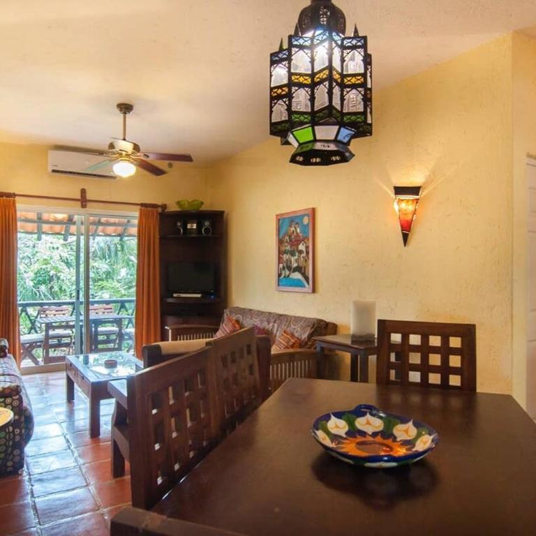 Charming authentic Mexico-Walk to beach & 5th Ave! - Apartamento - 3