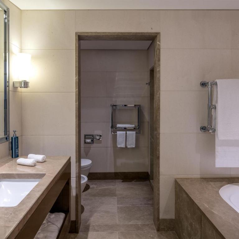 Hilton Turin Centre - Camera King Deluxe - 1