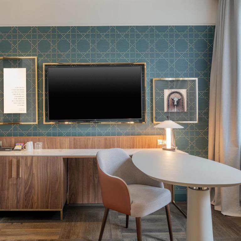 Hilton Turin Centre - Camera King Deluxe - 4