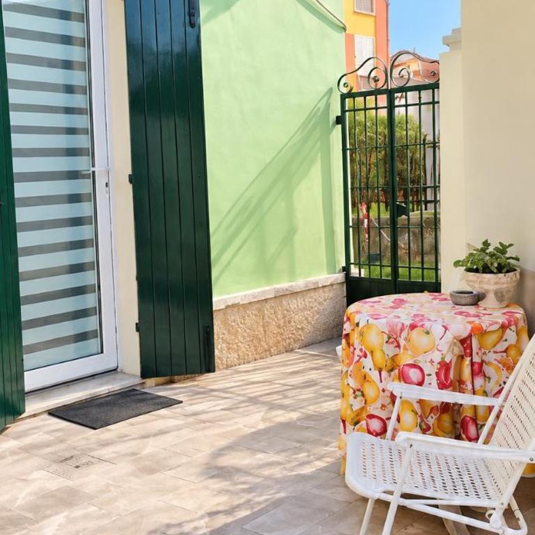 Zona fiera a 10 minuti dal centro con parcheggio - Appartamento con 1 Camera da Letto - 11