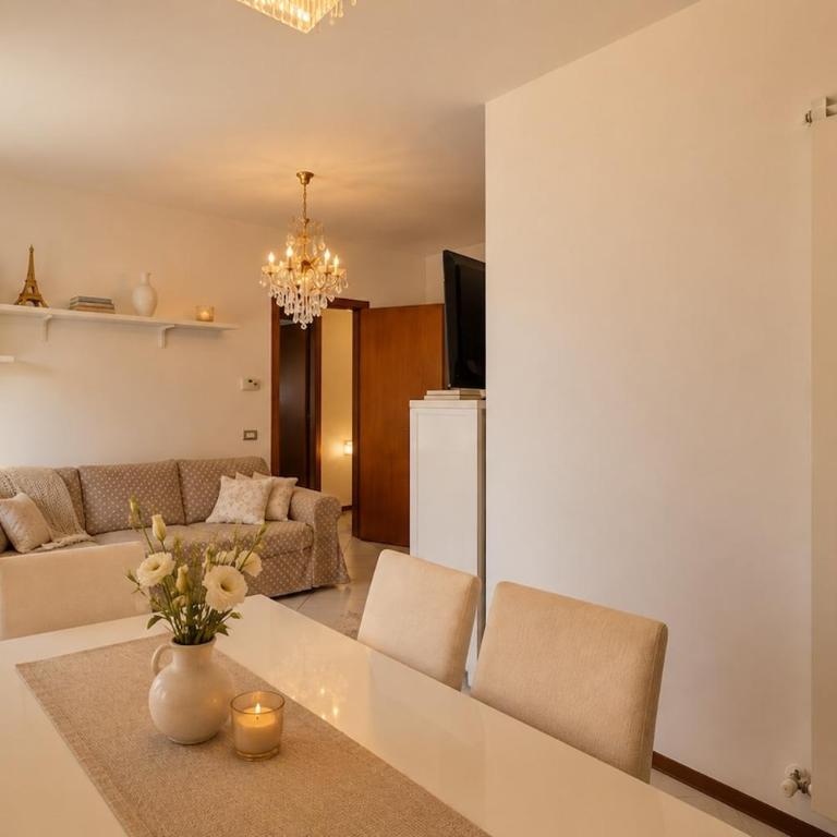 Bellocchio Apartment - Three-room apartment near the station - Appartamento con 2 Camere da Letto - 4