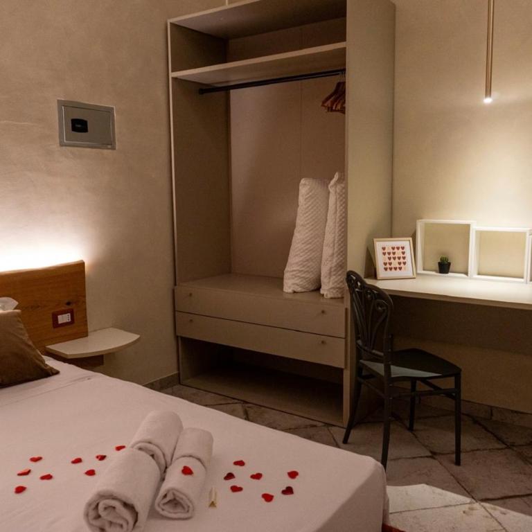 Domus Gianfranco Prestige Suites Napoli - Suite Queen Deluxe - 23