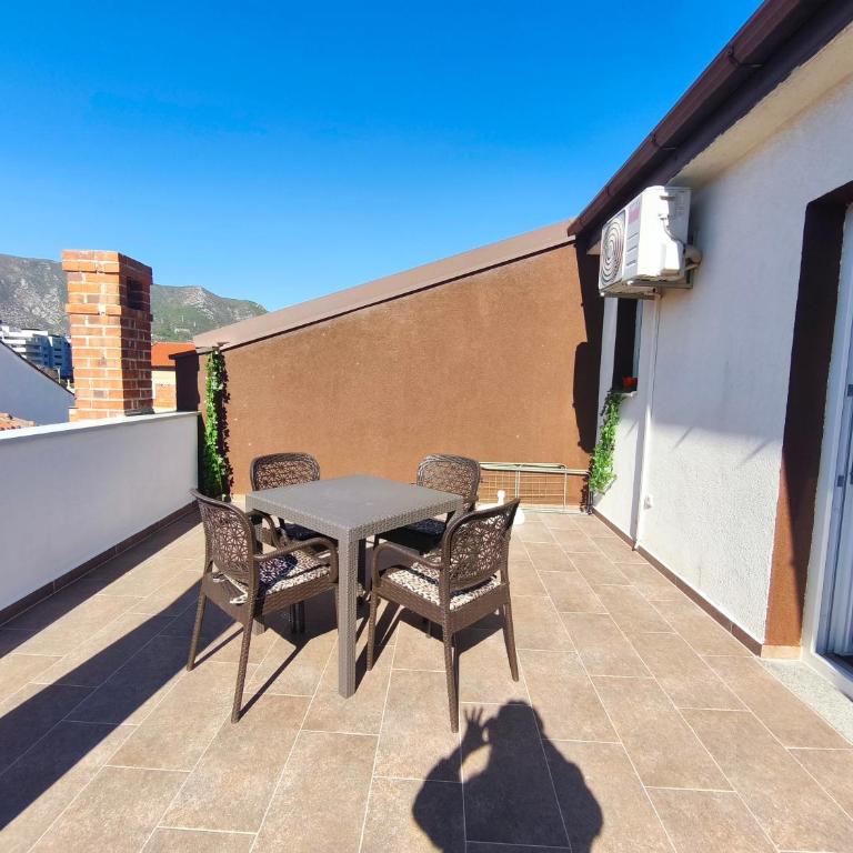 Apartman Centar - Apartment mit Terrasse - 15
