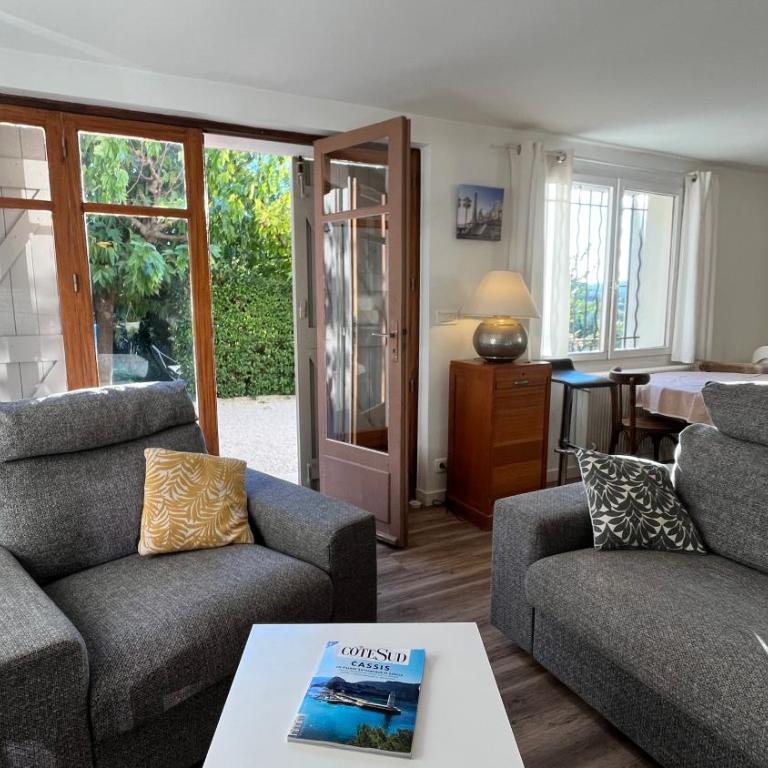 Large private garden, quiet 2-bedroom apartment, air conditioning, wifi, parking - Apartment - 80