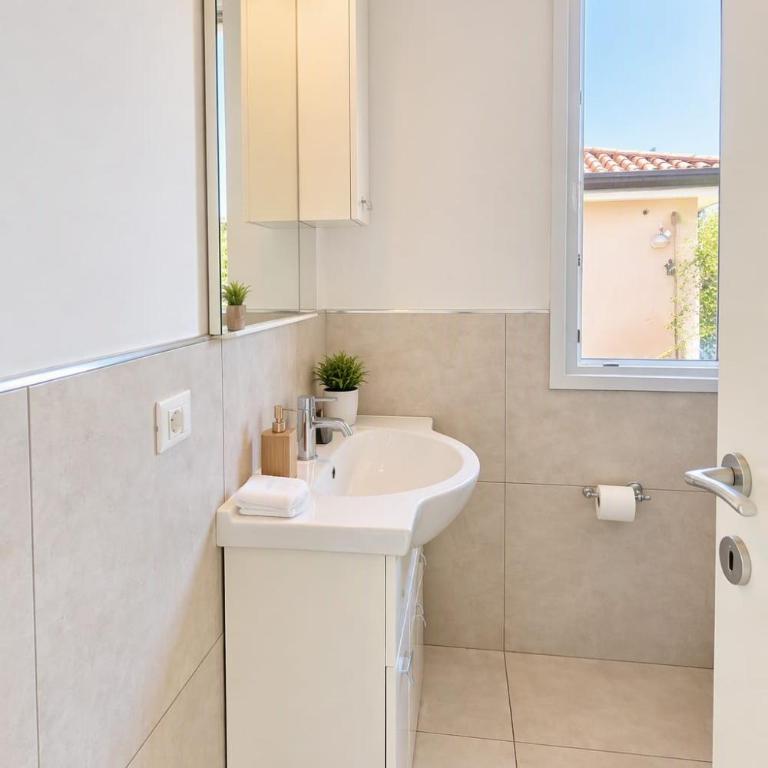 APPARTAMENTO BLU -OVER THE RAINBOW APARTMENTS - LIDO di JESOLO- PIAZZA MAZZINI 200 MT DAL MARE - Apartamento de 1 dormitorio - 17