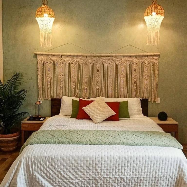 Suite Angelina King Bed & Pool Near Cenote Zaci - King Suite with Pool View - 10