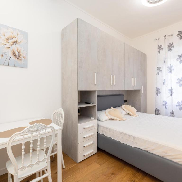 Luini - Monolocale al piano terra con affaccio su strada - One-Bedroom Apartment - 9