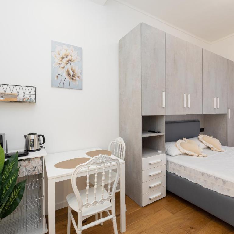 Luini - Monolocale al piano terra con affaccio su strada - One-Bedroom Apartment - 7
