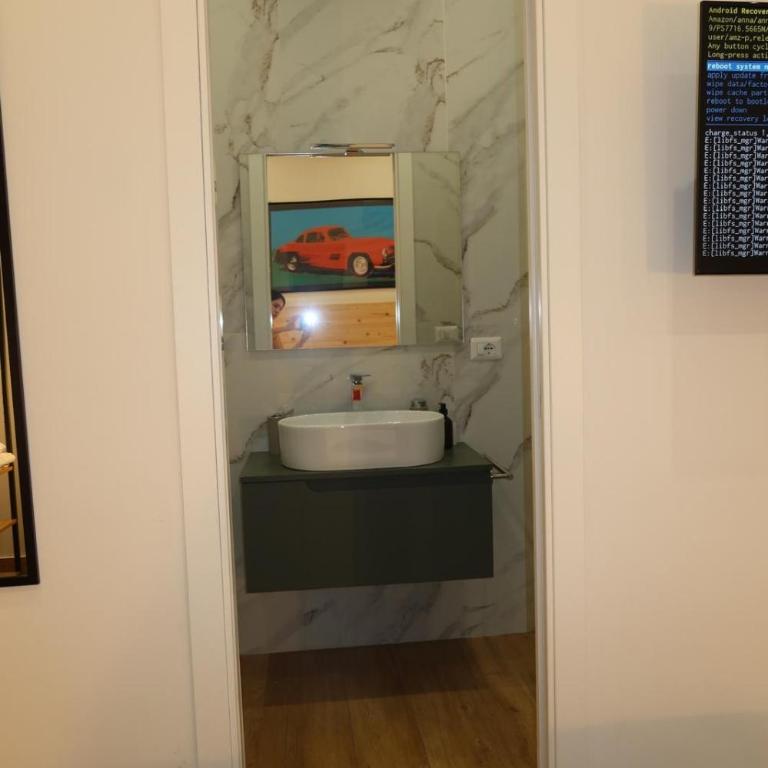 Neapolitan Suites - Deluxe Double Room - 14