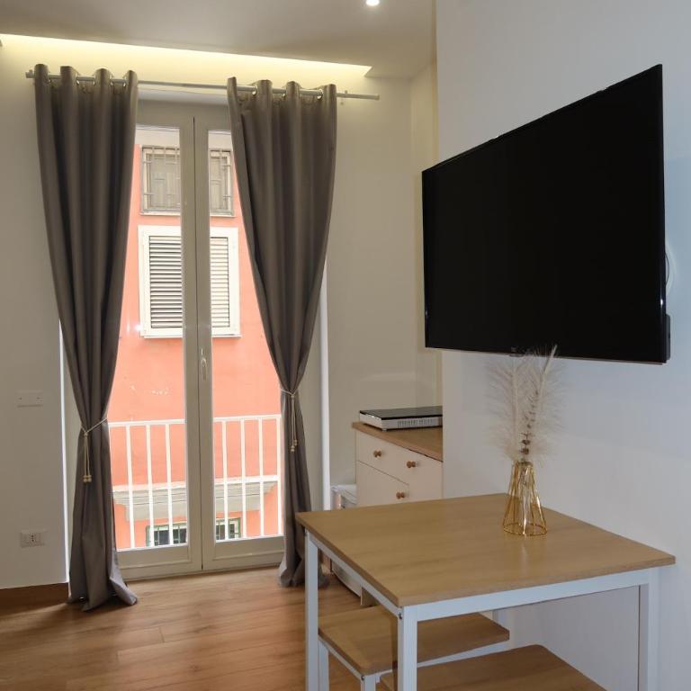 Neapolitan Suites - Deluxe Double Room - 16