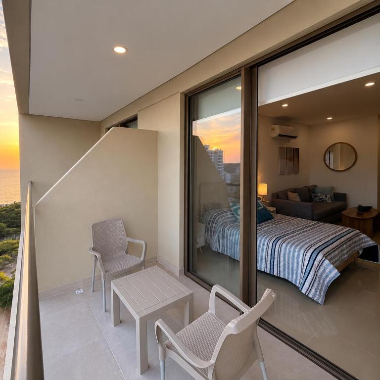 Apartaestudio con vista a la sierra y al mar con piscina, sauna y jacuzzi - One-Bedroom Apartment with Balcony and Sea View - 8