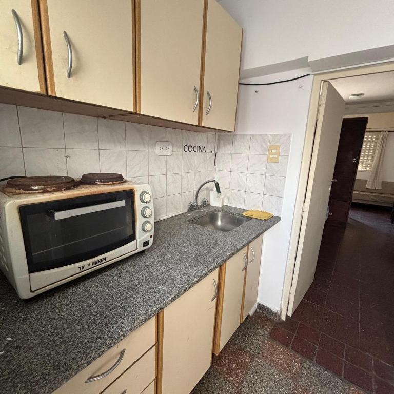 Monoambiente amoblado en La Plata - One-Bedroom Apartment - 6