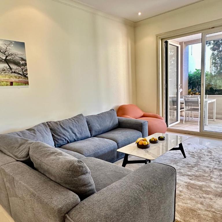 Queen Milena, Luxury apartment in Porto Montenegro with amazing garden and pool - Apartman sa 2 Spavaće Sobe - 1