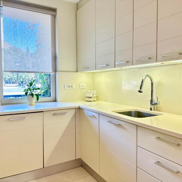Queen Milena, Luxury apartment in Porto Montenegro with amazing garden and pool - Apartman sa 2 Spavaće Sobe - 13
