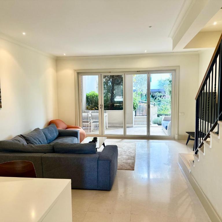Queen Milena, Luxury apartment in Porto Montenegro with amazing garden and pool - Apartman sa 2 Spavaće Sobe - 9
