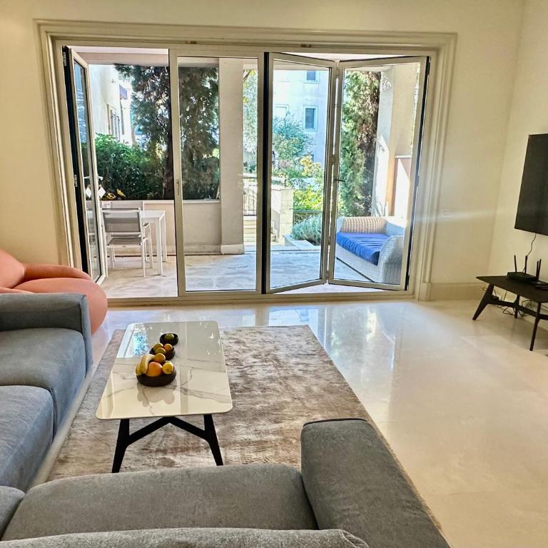Queen Milena, Luxury apartment in Porto Montenegro with amazing garden and pool - Apartman sa 2 Spavaće Sobe - 10